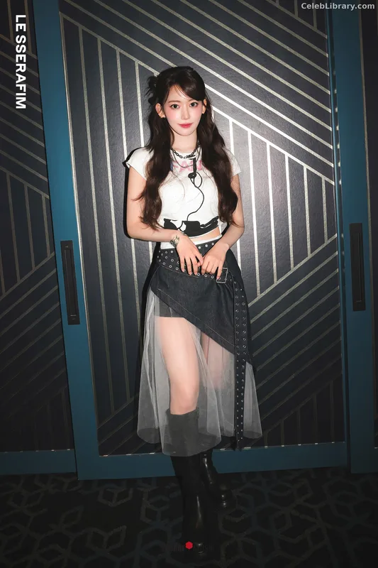 Kim Chaewon 김채원 [Le Sserafim] photo 11 of 2310