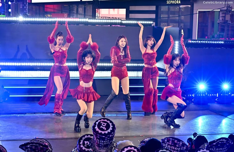 Kim Chaewon 김채원 [Le Sserafim] photo 2 of 2310