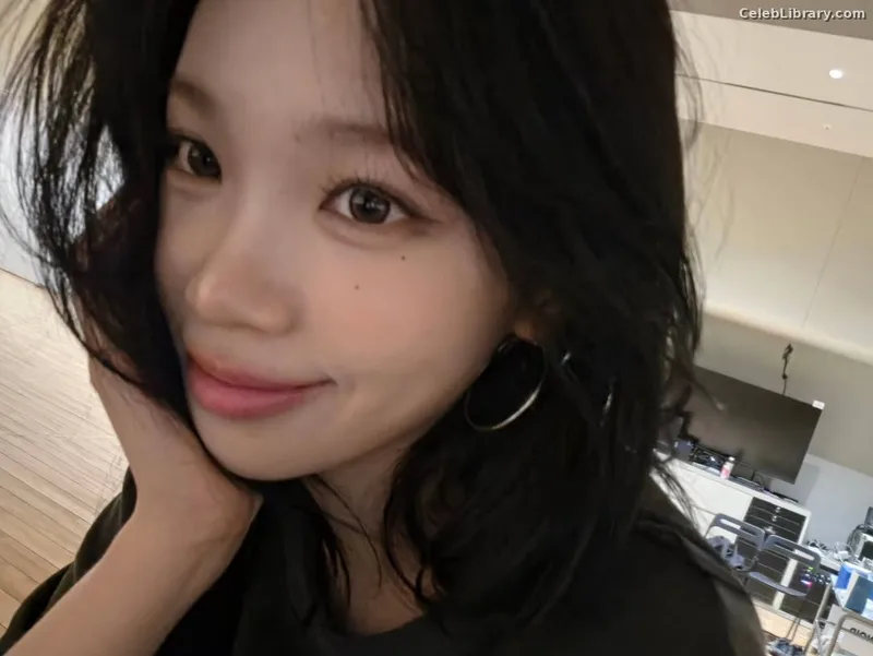 Kim Chaewon 김채원 [Le Sserafim] photo 12 of 2310