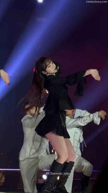 Kim Chaewon 김채원 [Le Sserafim] photo 3 of 2310