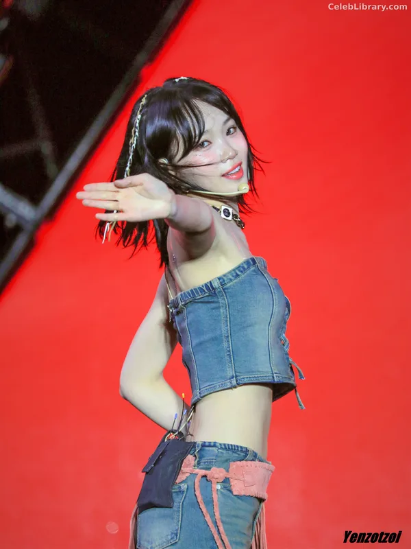 Kim Chaewon 김채원 [Le Sserafim] photo 20 of 2310