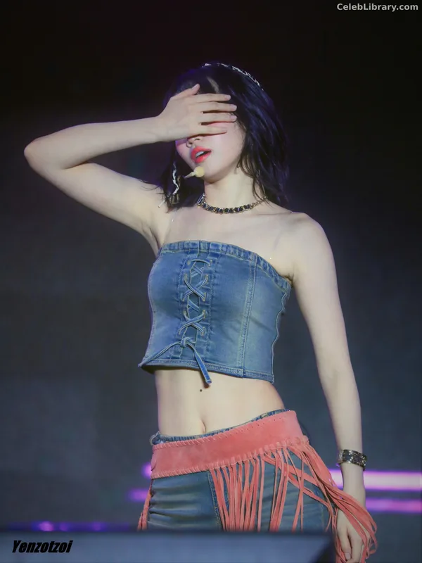 Kim Chaewon 김채원 [Le Sserafim] photo 23 of 2310