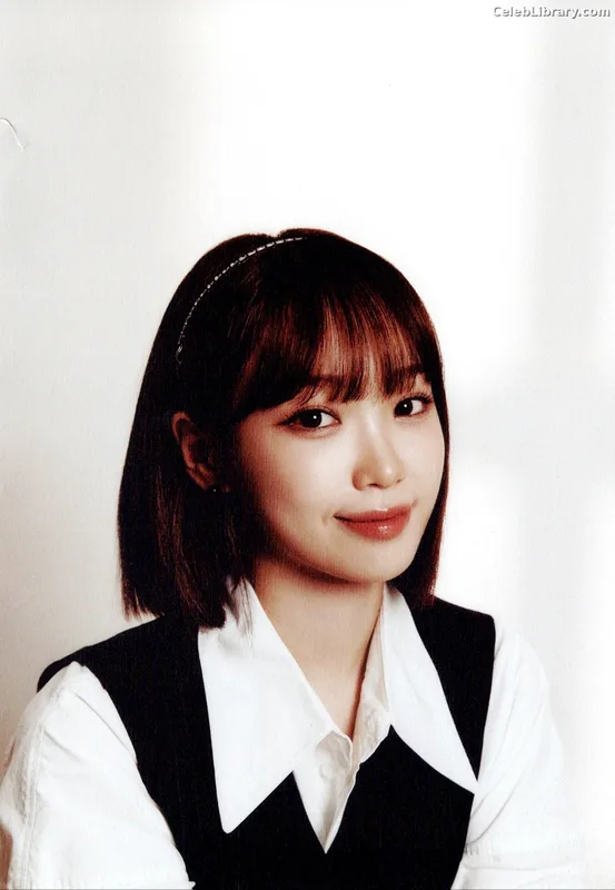 Kim Chaewon 김채원 [Le Sserafim] photo 18 of 2310