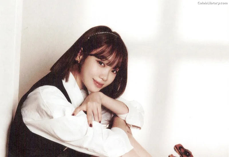 Kim Chaewon 김채원 [Le Sserafim] photo 22 of 2310
