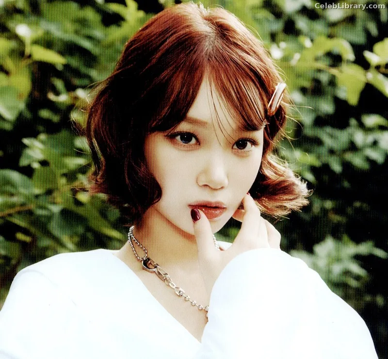 Kim Chaewon 김채원 [Le Sserafim] photo 7 of 2310