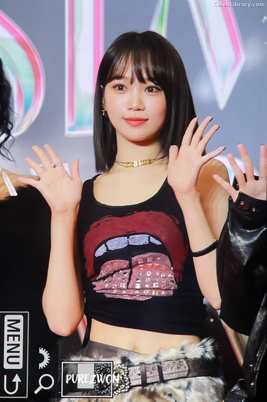 Kim Chaewon 김채원 [Le Sserafim] photo 12 of 2310