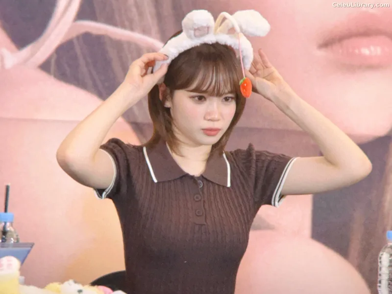 Kim Chaewon 김채원 [Le Sserafim] photo 20 of 2310