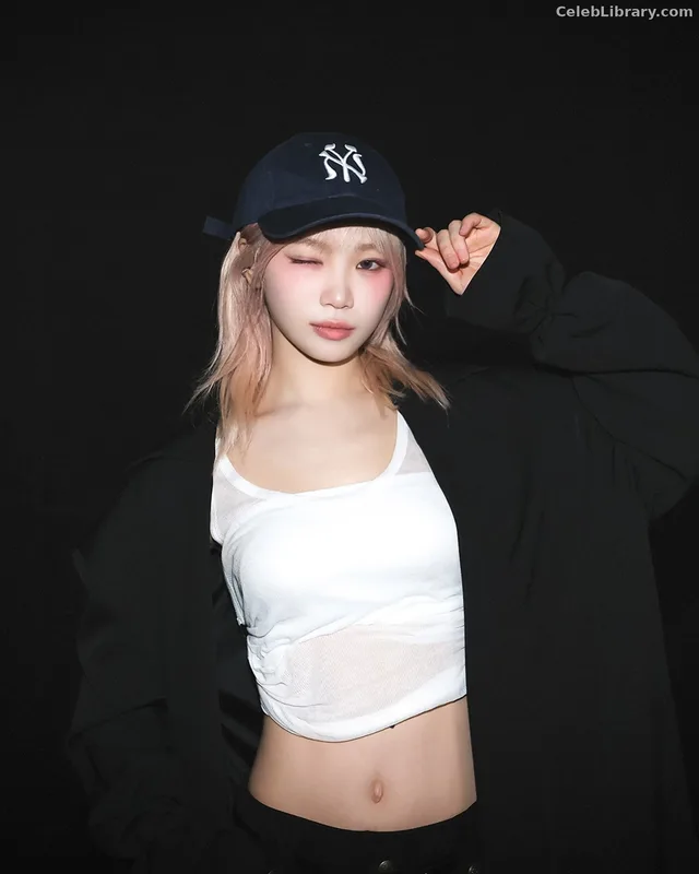 Kim Chaewon 김채원 [Le Sserafim] photo 5 of 2310