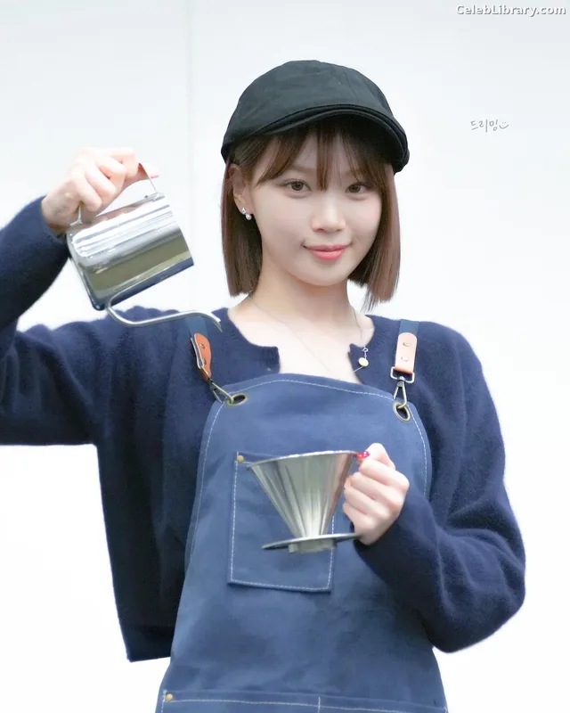 Kim Chaewon 김채원 [Le Sserafim] photo 16 of 2310