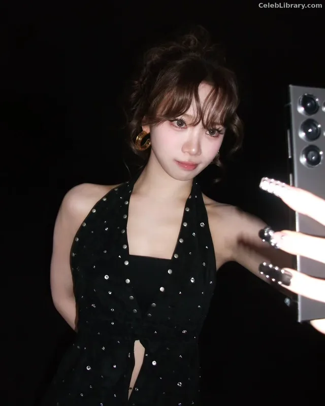 Kim Chaewon 김채원 [Le Sserafim] photo 17 of 2310