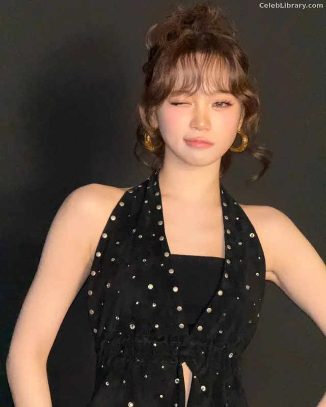 Kim Chaewon 김채원 [Le Sserafim] photo 24 of 2310
