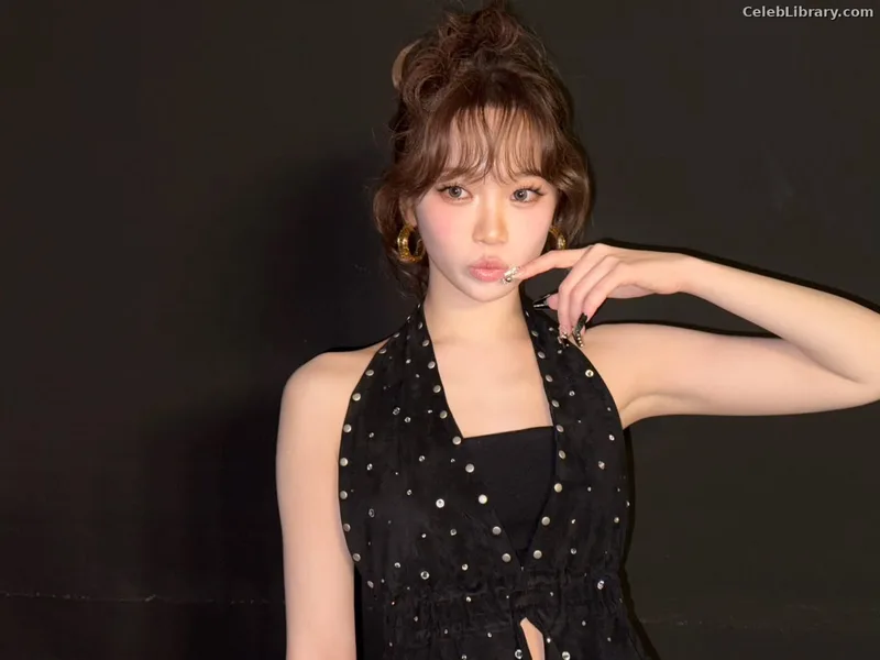 Kim Chaewon 김채원 [Le Sserafim] photo 1 of 2310