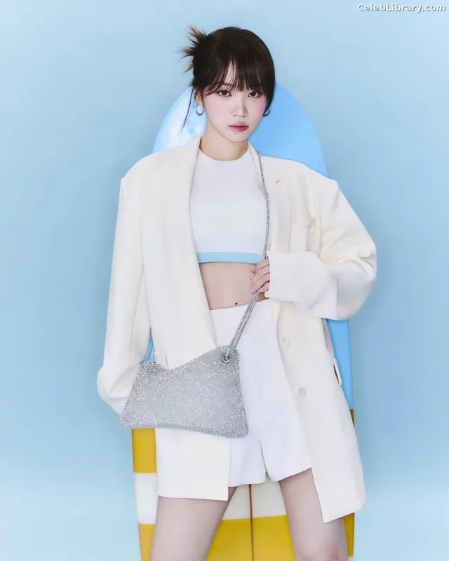 Kim Chaewon 김채원 [Le Sserafim] photo 4 of 2310