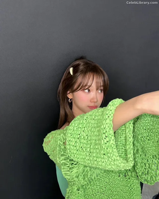 Kim Chaewon 김채원 [Le Sserafim] photo 11 of 2310