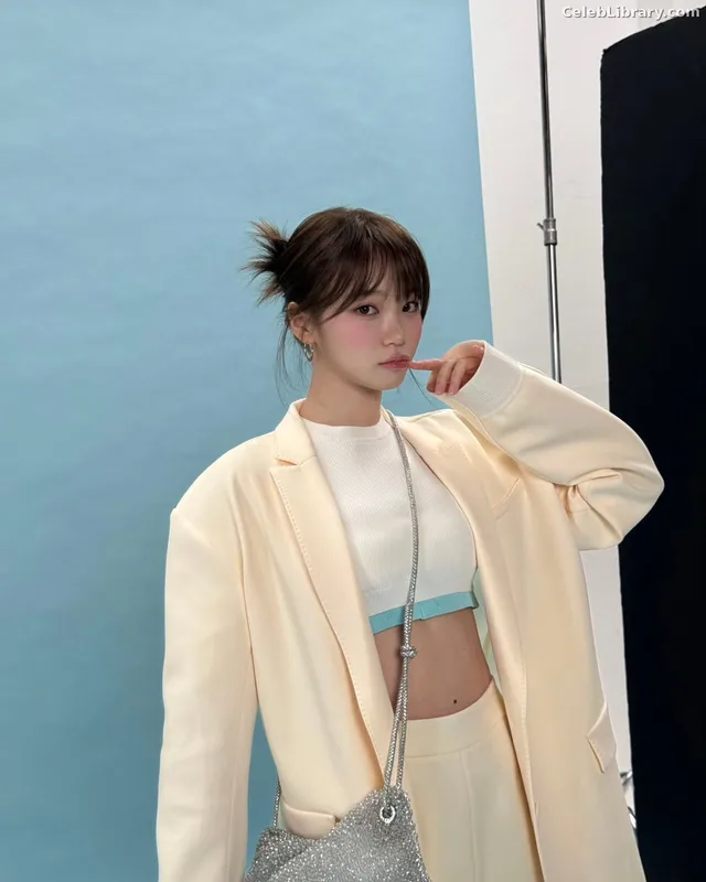 Kim Chaewon 김채원 [Le Sserafim] photo 16 of 2310