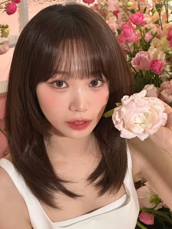 Kim Chaewon 김채원 [Le Sserafim] photo 2 of 2310