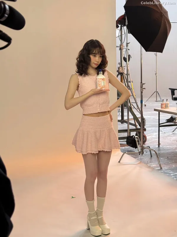 Kim Chaewon 김채원 [Le Sserafim] photo 4 of 2310