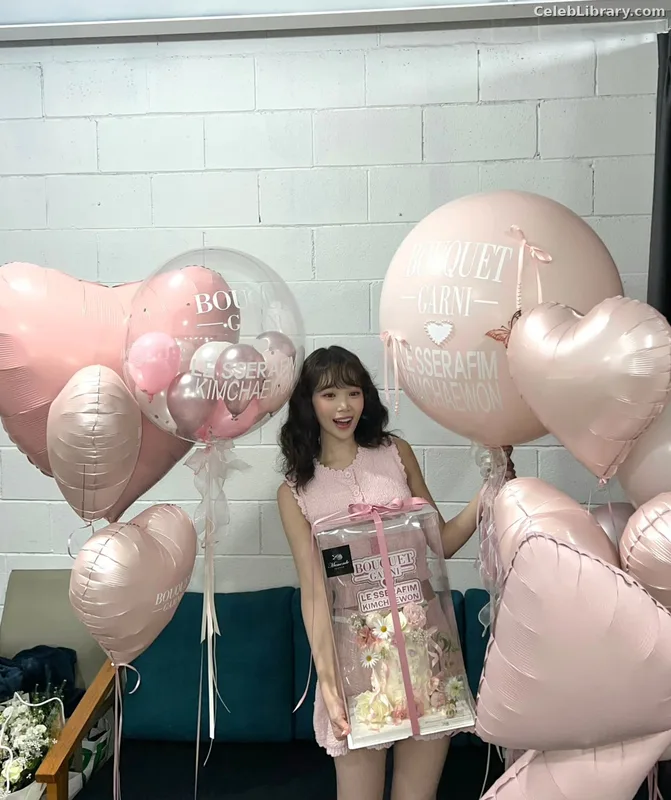 Kim Chaewon 김채원 [Le Sserafim] photo 6 of 2310