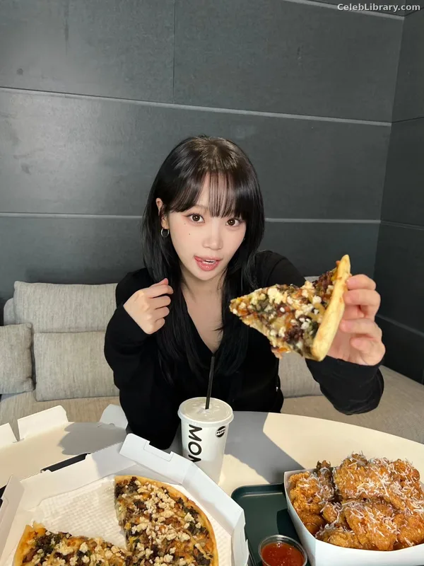 Kim Chaewon 김채원 [Le Sserafim] photo 20 of 2310