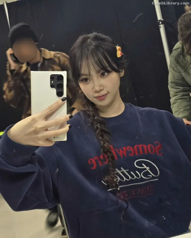 Kim Chaewon 김채원 [Le Sserafim] photo 3 of 2310