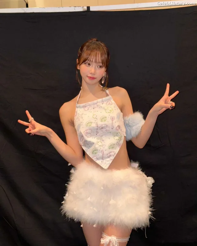 Kim Chaewon 김채원 [Le Sserafim] photo 7 of 2310