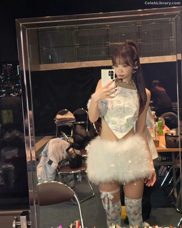 Kim Chaewon 김채원 [Le Sserafim] photo 8 of 2310
