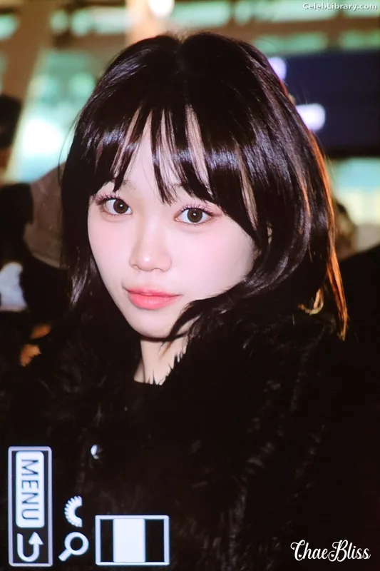 Kim Chaewon 김채원 [Le Sserafim] photo 11 of 2310