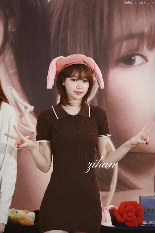 Kim Chaewon 김채원 [Le Sserafim] photo 15 of 2310