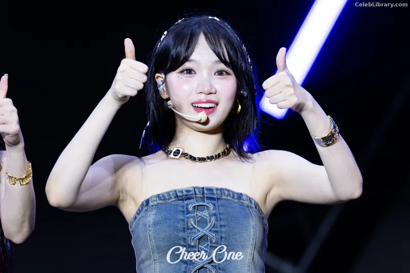 Kim Chaewon 김채원 [Le Sserafim] photo 23 of 2310