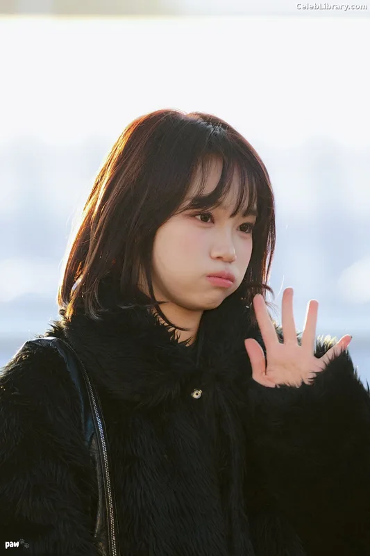 Kim Chaewon 김채원 [Le Sserafim] photo 24 of 2310