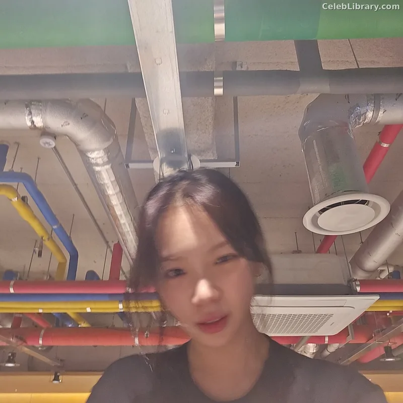 Kim Chaewon 김채원 [Le Sserafim] photo 21 of 2310