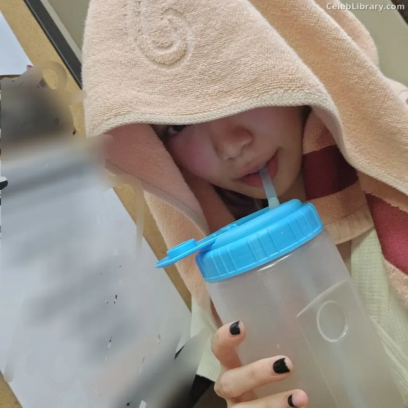 Kim Chaewon 김채원 [Le Sserafim] photo 22 of 2310