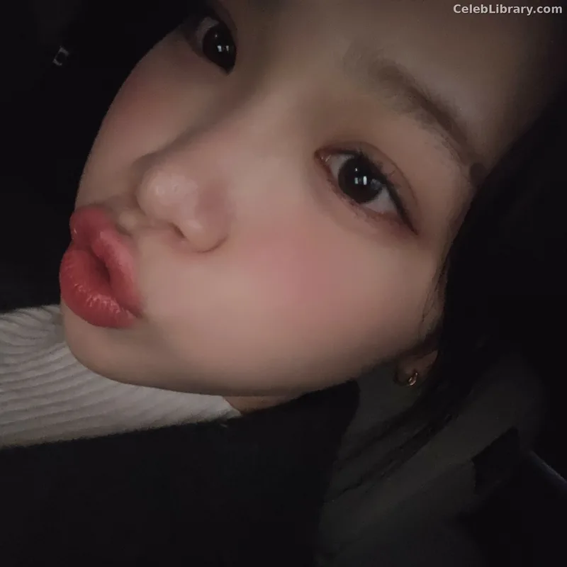 Kim Chaewon 김채원 [Le Sserafim] photo 24 of 2310