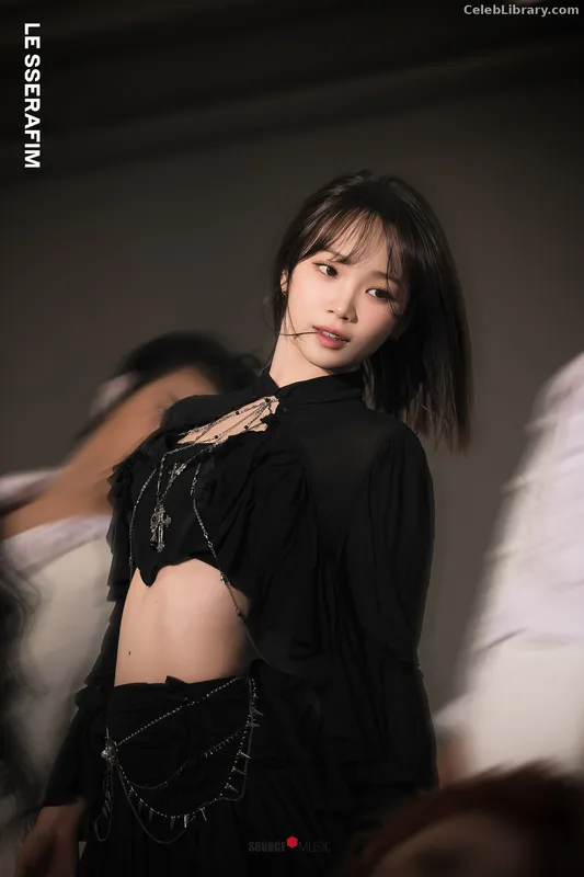 Kim Chaewon 김채원 [Le Sserafim] photo 5 of 2310