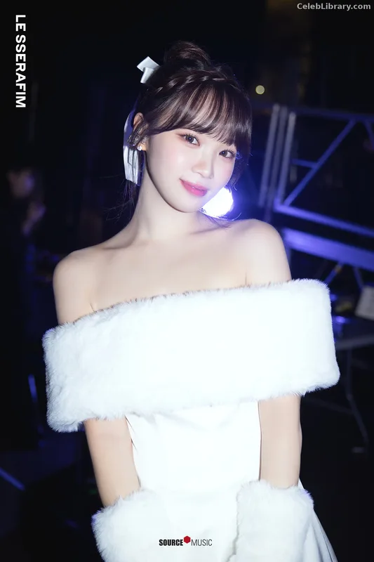 Kim Chaewon 김채원 [Le Sserafim] photo 15 of 2310