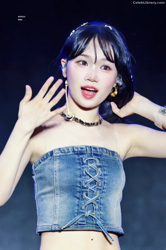 Kim Chaewon 김채원 [Le Sserafim] photo 5 of 2310