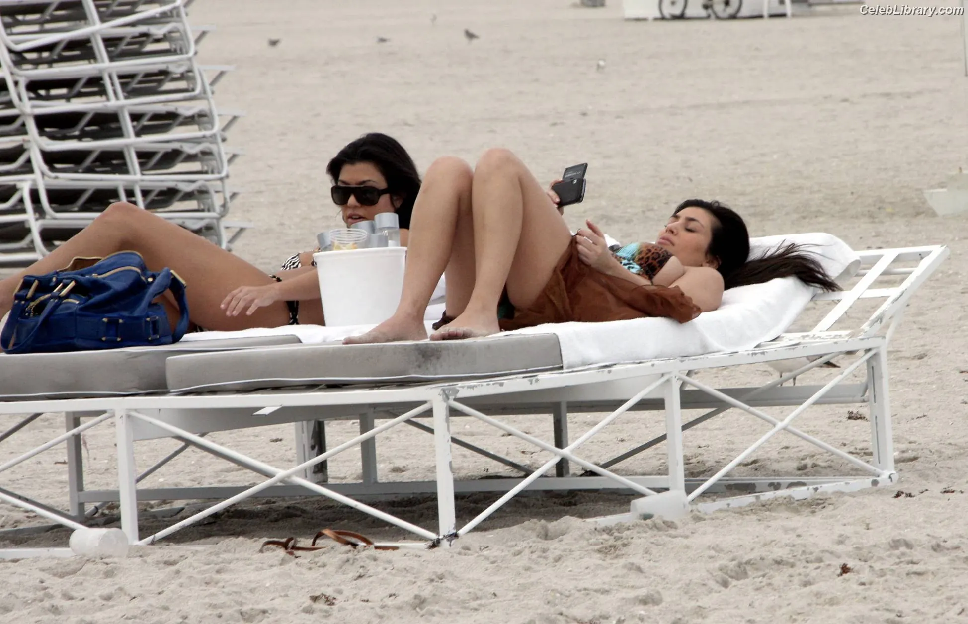 Kim Kardashian photo 13 of 4169
