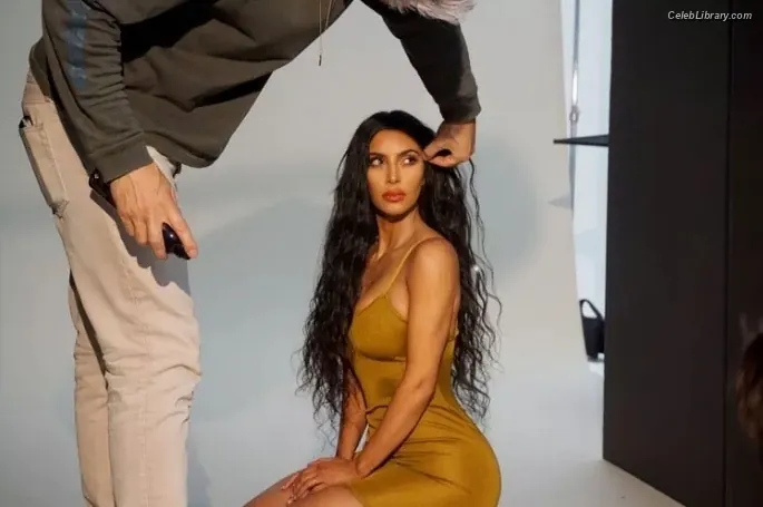 Kim Kardashian photo 24 of 4169
