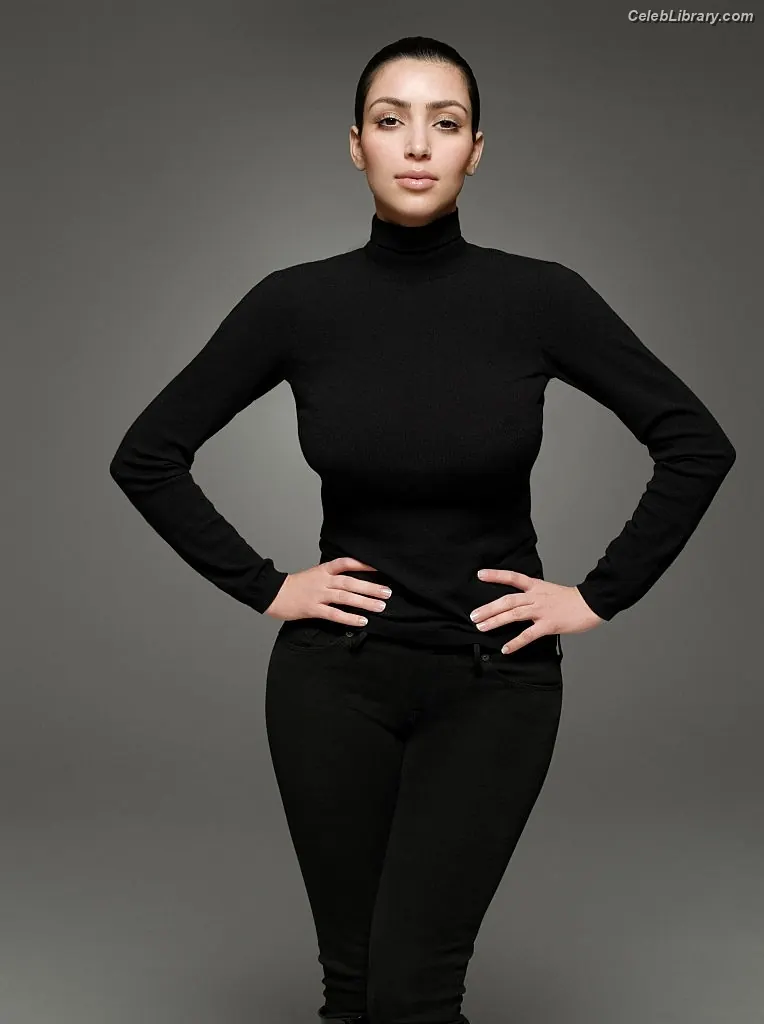 Kim Kardashian photo 21 of 4169
