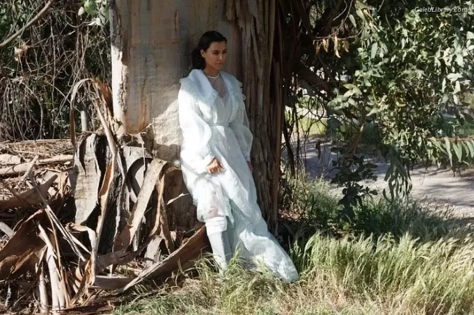Kim Kardashian photo 4 of 4169