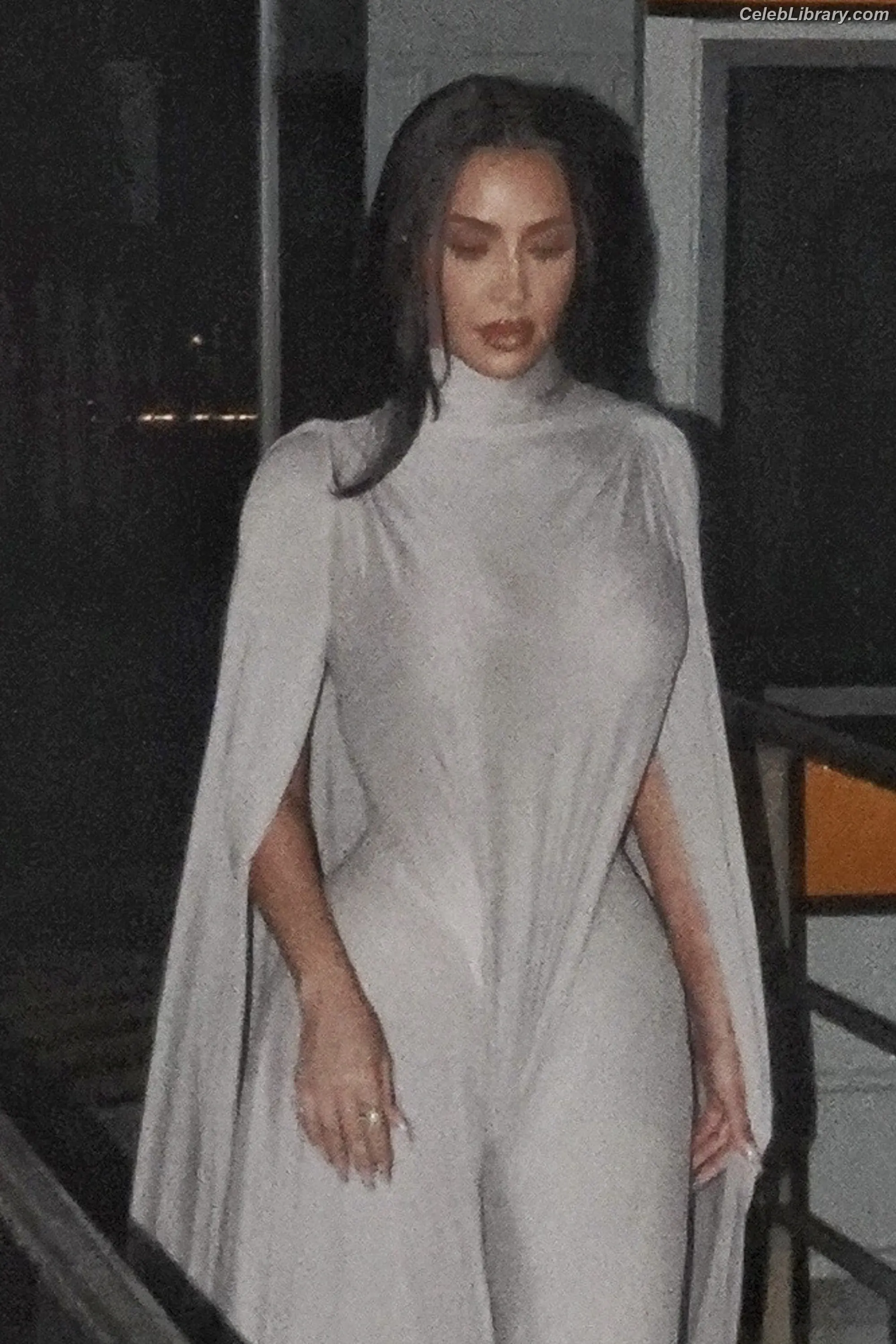 Kim Kardashian photo 8 of 4169