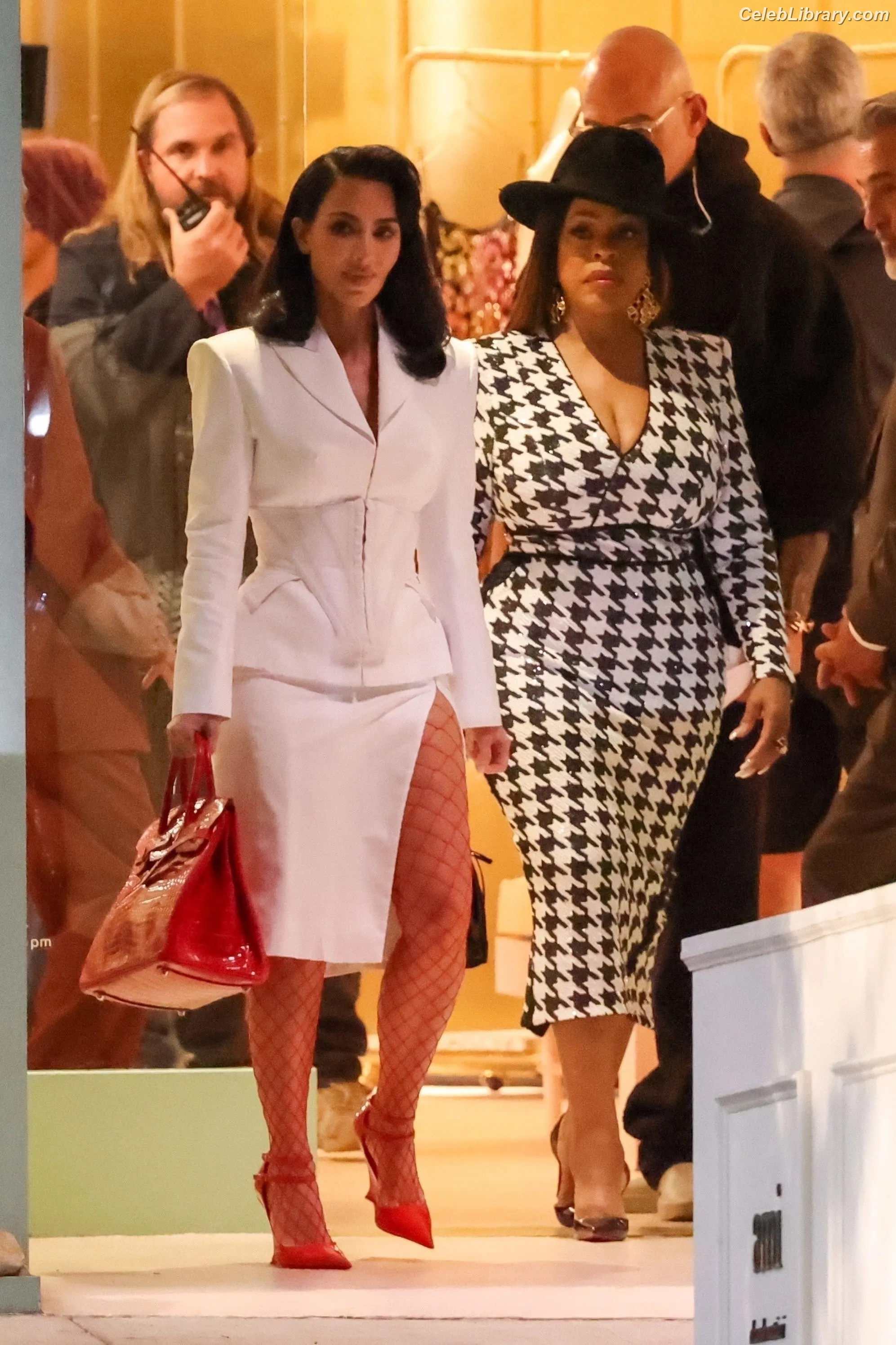 Kim Kardashian photo 1 of 4169