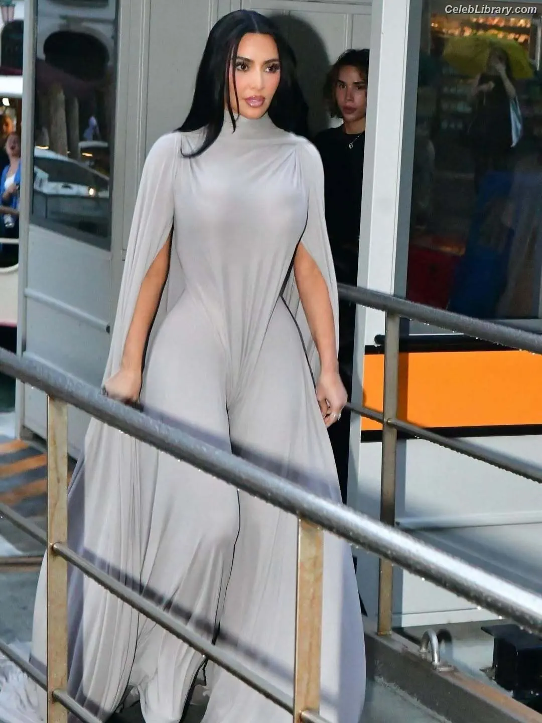 Kim Kardashian photo 24 of 4169