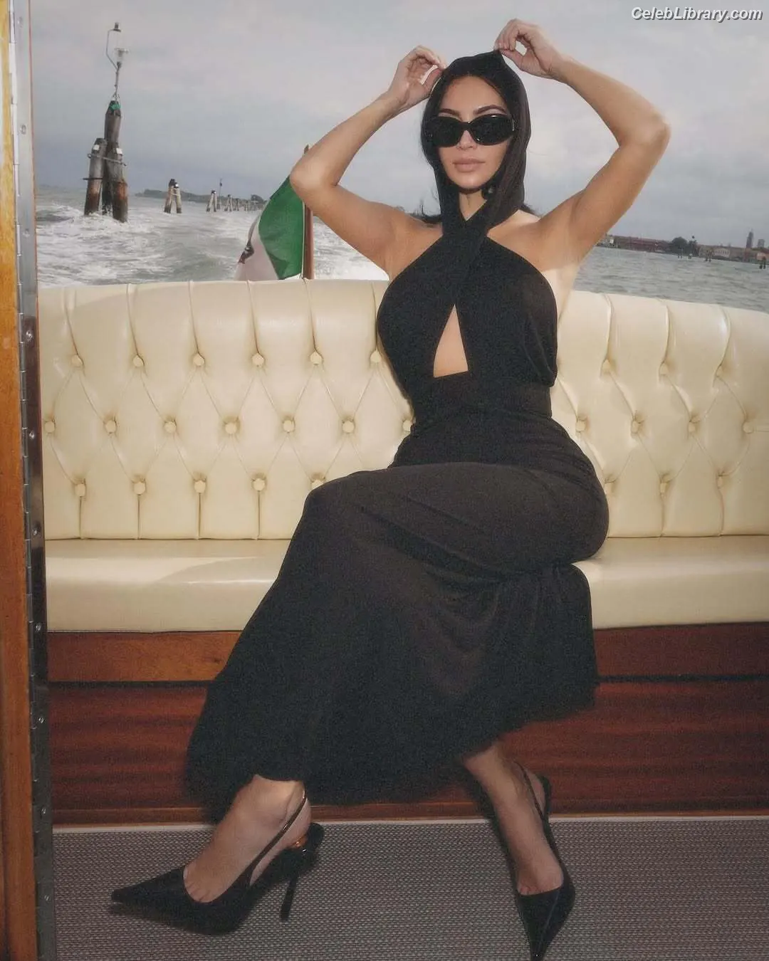 Kim Kardashian photo 13 of 4169