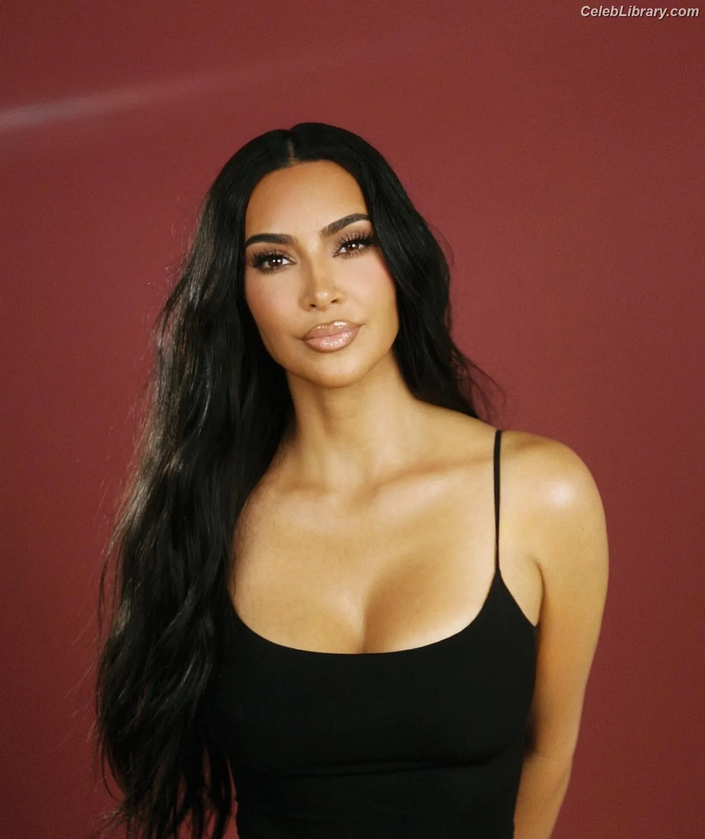Kim Kardashian photo 11 of 4169