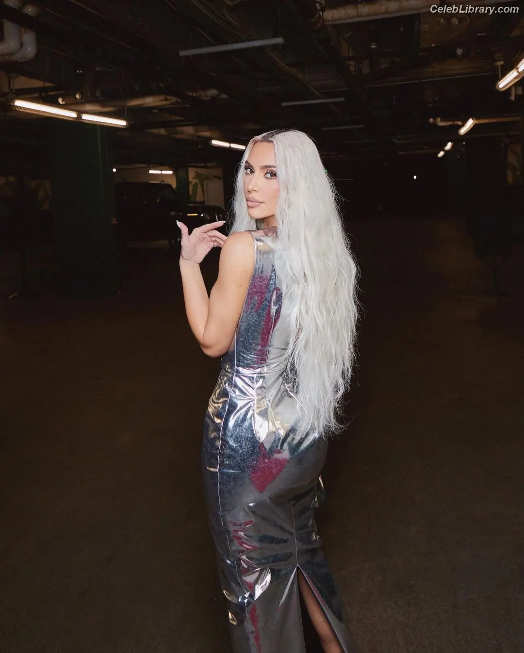 Kim Kardashian photo 24 of 4169