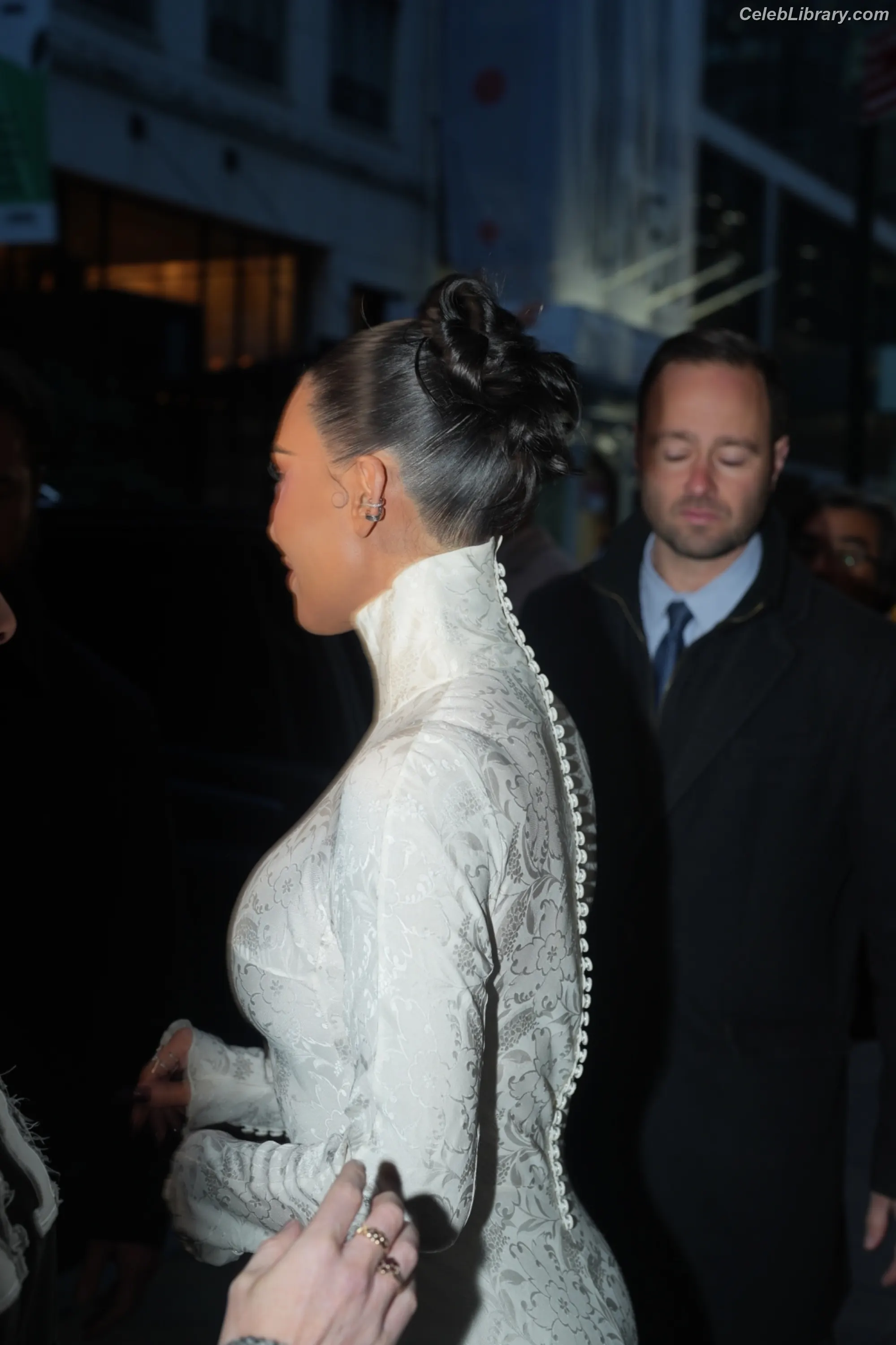 Kim Kardashian photo 6 of 4169