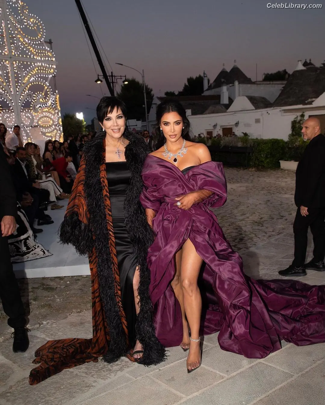 Kim Kardashian photo 22 of 4169