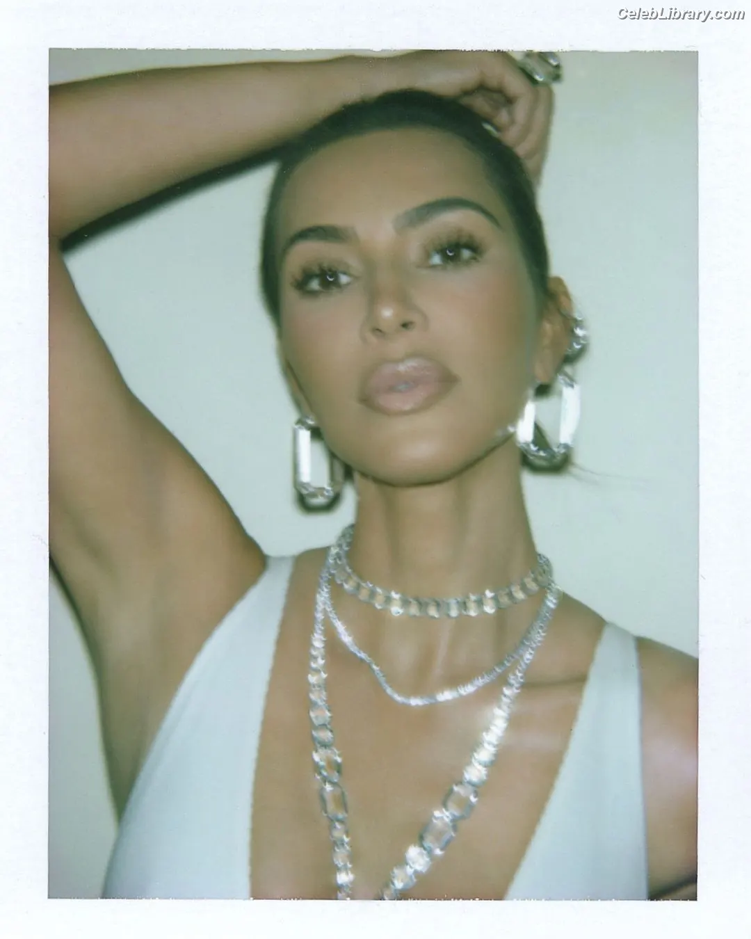 Kim Kardashian photo 15 of 4169