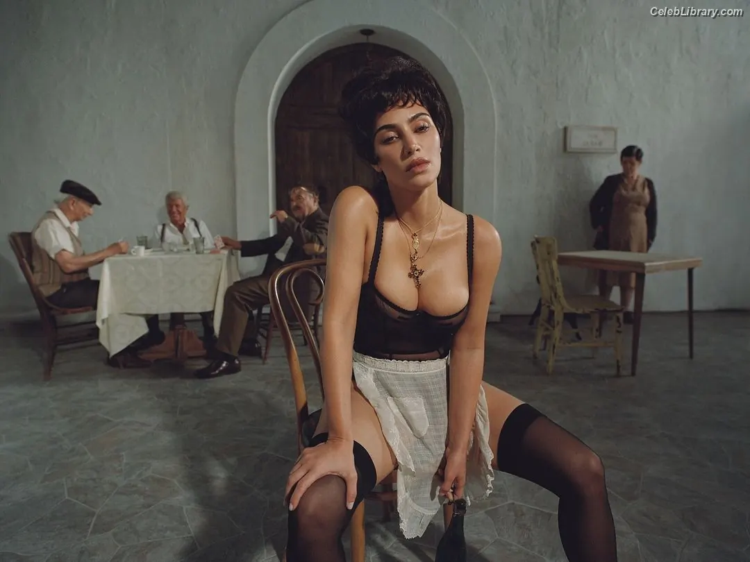 Kim Kardashian photo 14 of 4169